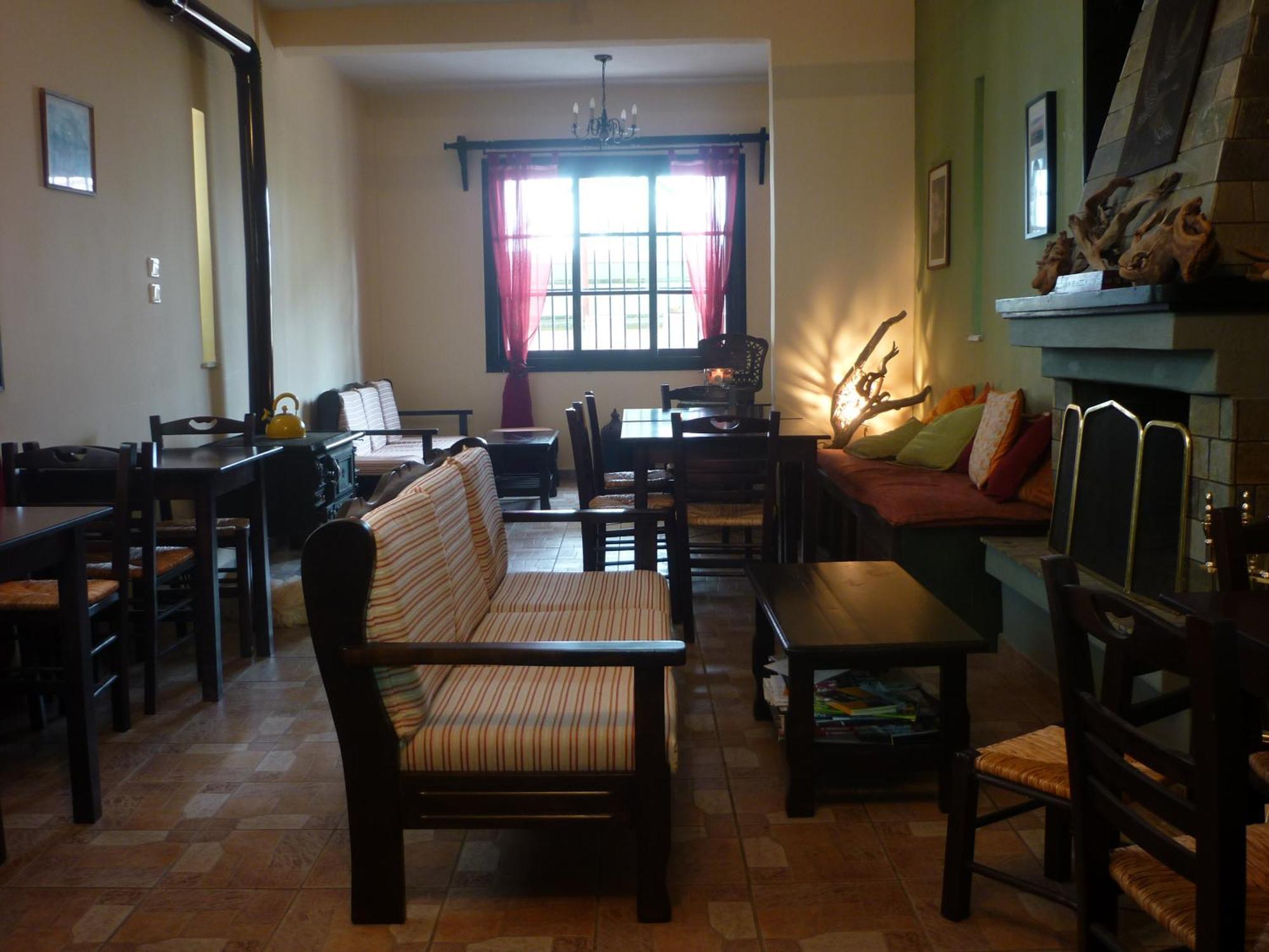 Hotel Votsala โคเรฟตอน ภายนอก รูปภาพ