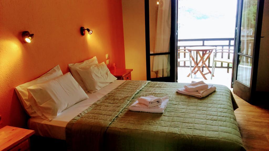 Hotel Votsala โคเรฟตอน ภายนอก รูปภาพ