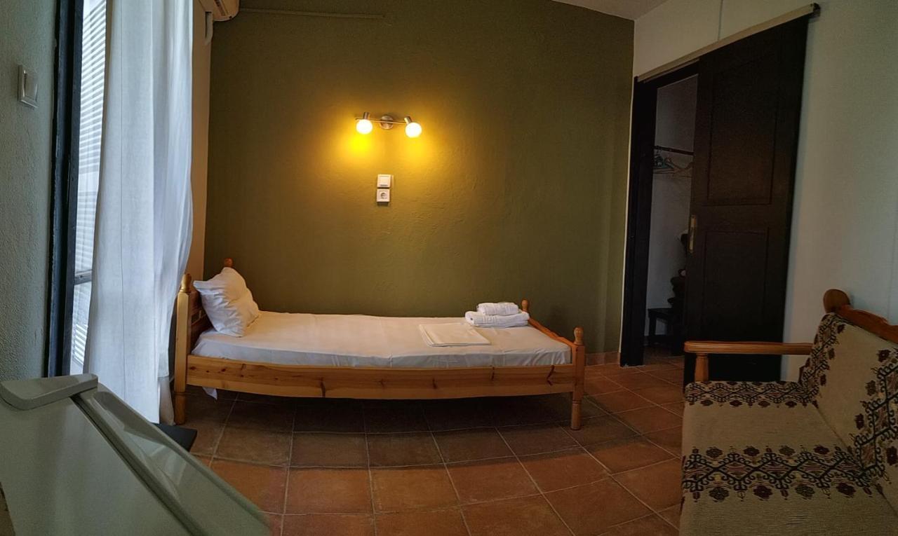 Hotel Votsala โคเรฟตอน ภายนอก รูปภาพ