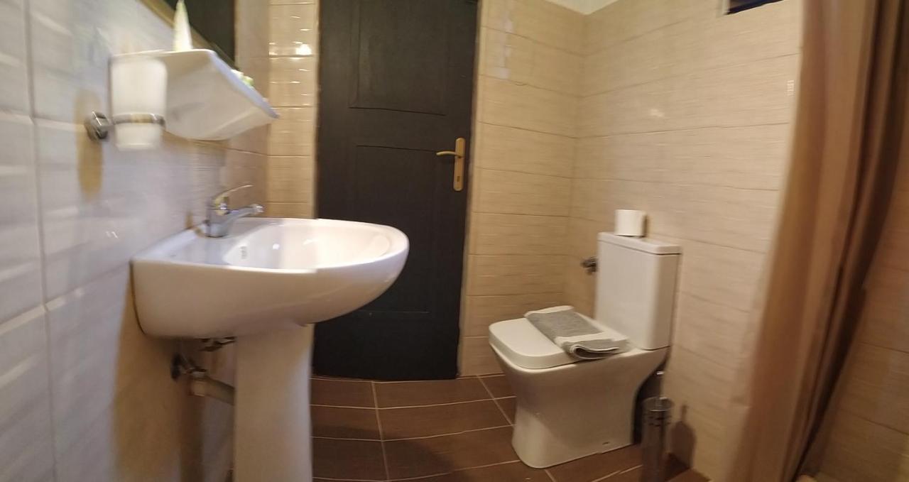 Hotel Votsala โคเรฟตอน ภายนอก รูปภาพ